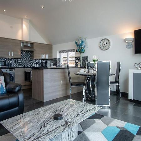 Nautilus - 2 Bedroom Apartment - 펜다인 외부 사진