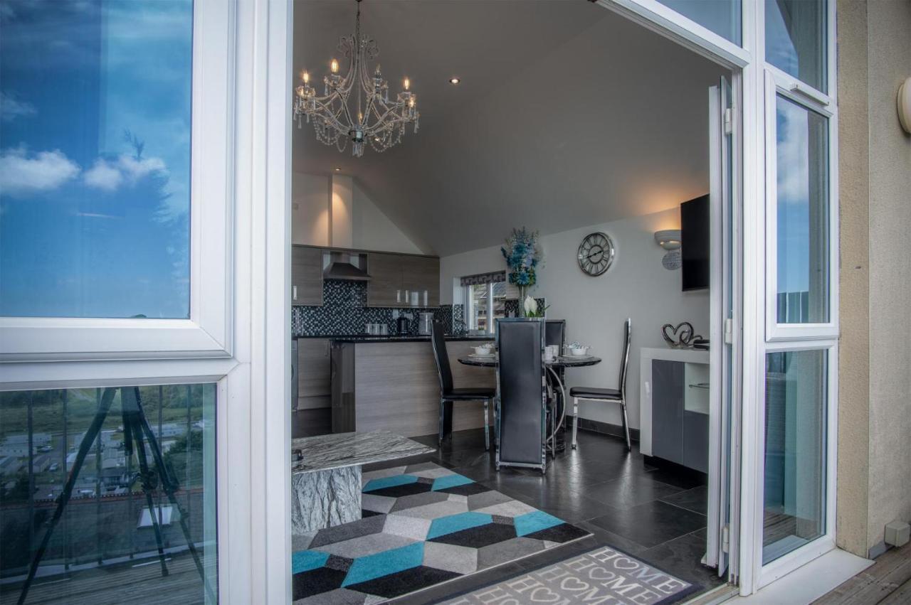 Nautilus - 2 Bedroom Apartment - 펜다인 외부 사진